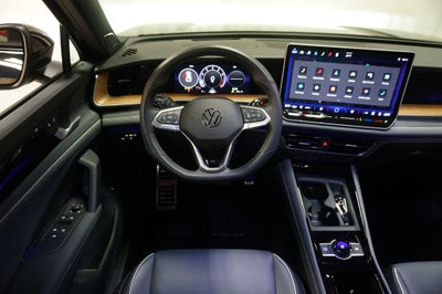 2025 Volkswagen Tiguan 2.0T SEL R-Line