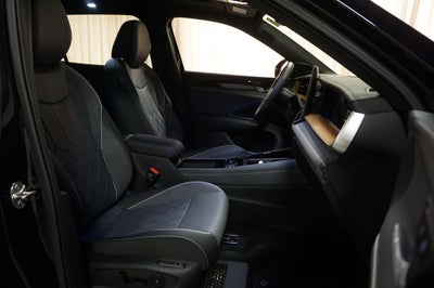 2025 Volkswagen Tiguan 2.0T SEL R-Line