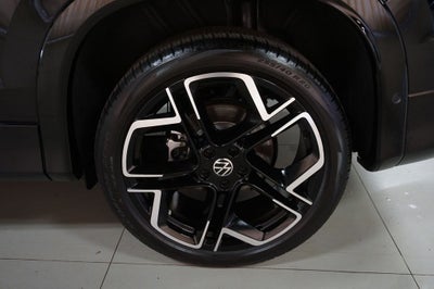 2025 Volkswagen Tiguan 2.0T SEL R-Line