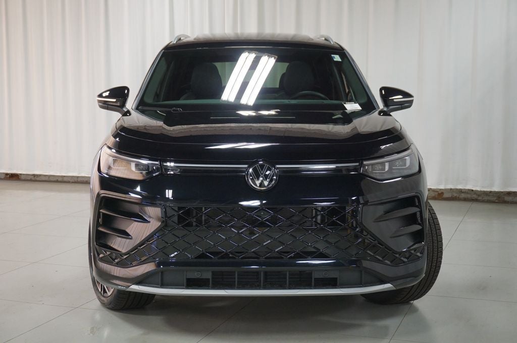 2025 Volkswagen Tiguan 2.0T SEL R-Line