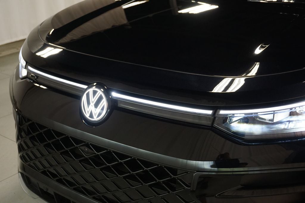 2025 Volkswagen Tiguan 2.0T SEL R-Line