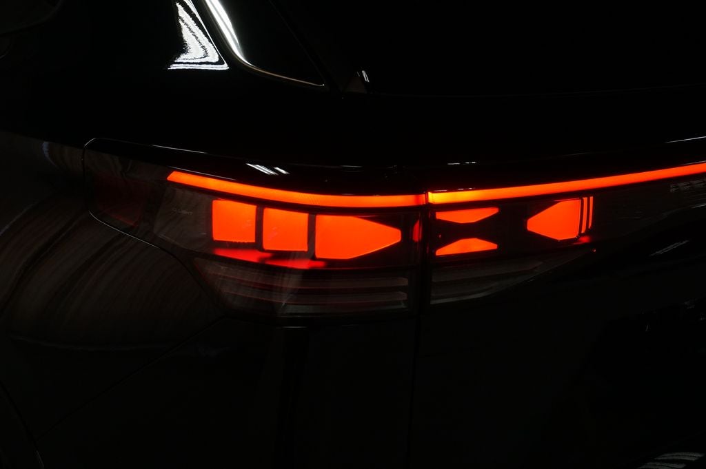 2025 Volkswagen Tiguan 2.0T SEL R-Line
