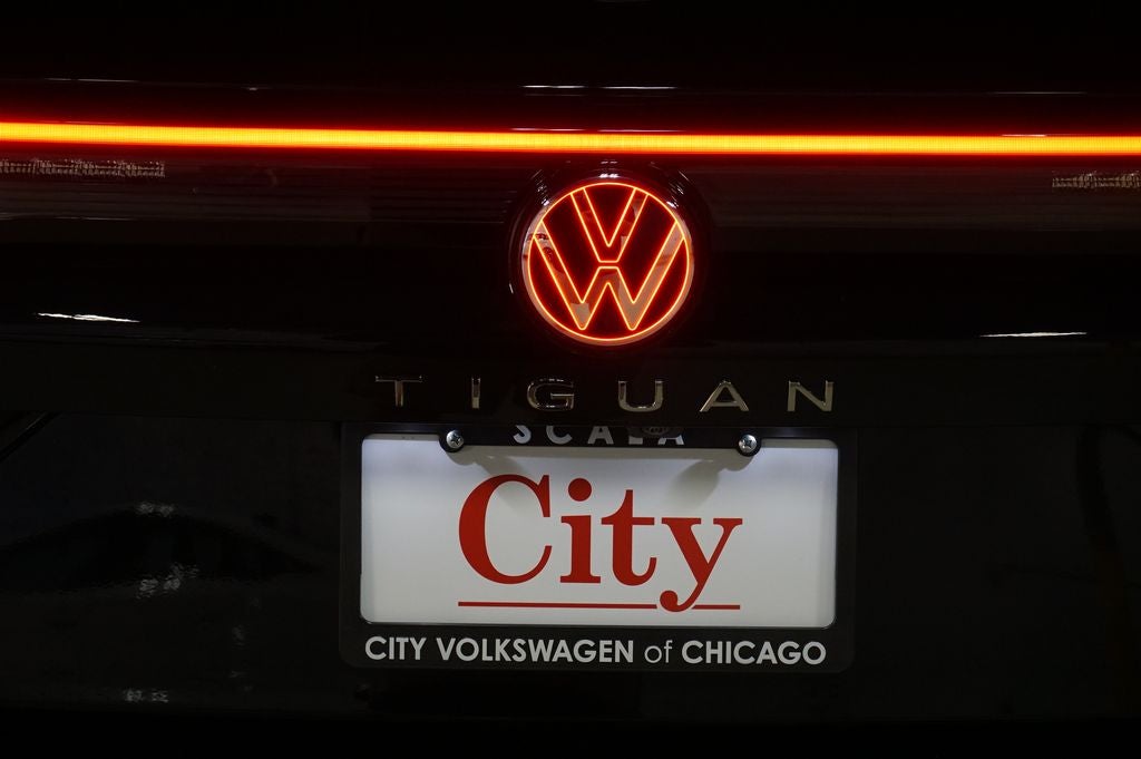 2025 Volkswagen Tiguan 2.0T SEL R-Line