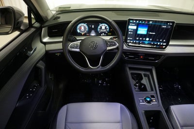 2025 Volkswagen Tiguan 2.0T SE