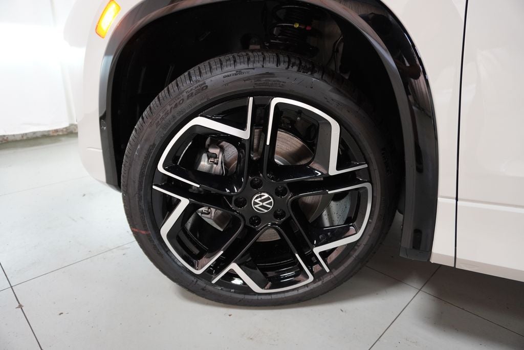 2026 Volkswagen Tiguan 2.0T SEL R-Line Turbo