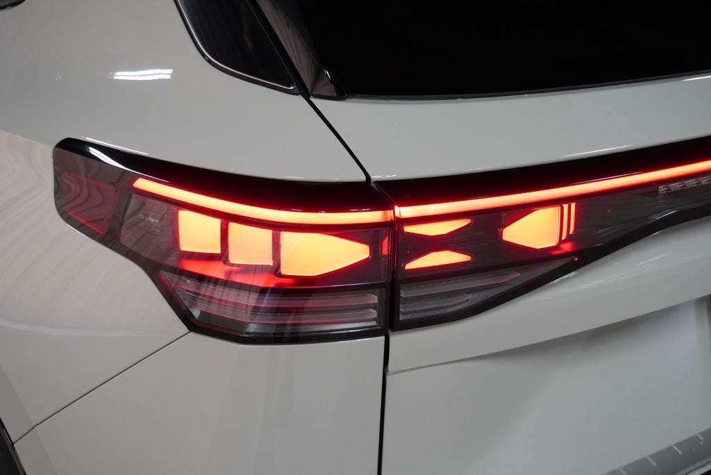 2026 Volkswagen Tiguan 2.0T SEL R-Line Turbo