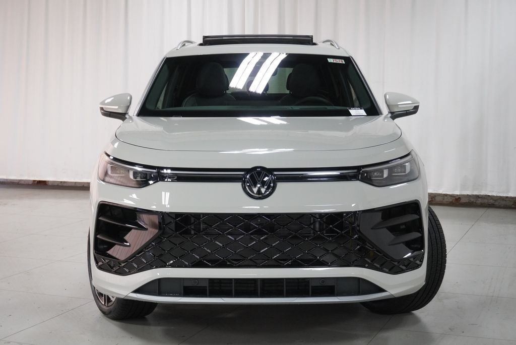 2026 Volkswagen Tiguan 2.0T SEL R-Line Turbo