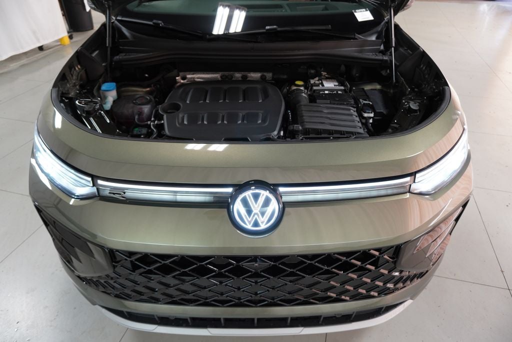 2026 Volkswagen Tiguan 2.0T SEL R-Line Turbo