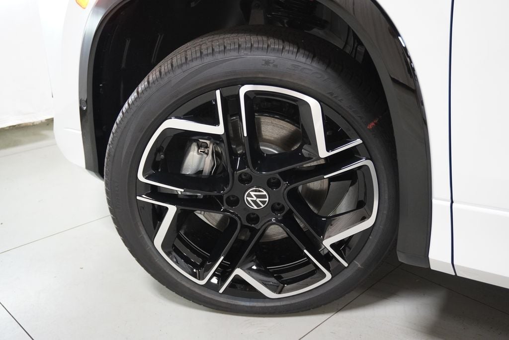2026 Volkswagen Tiguan 2.0T SEL R-Line Turbo