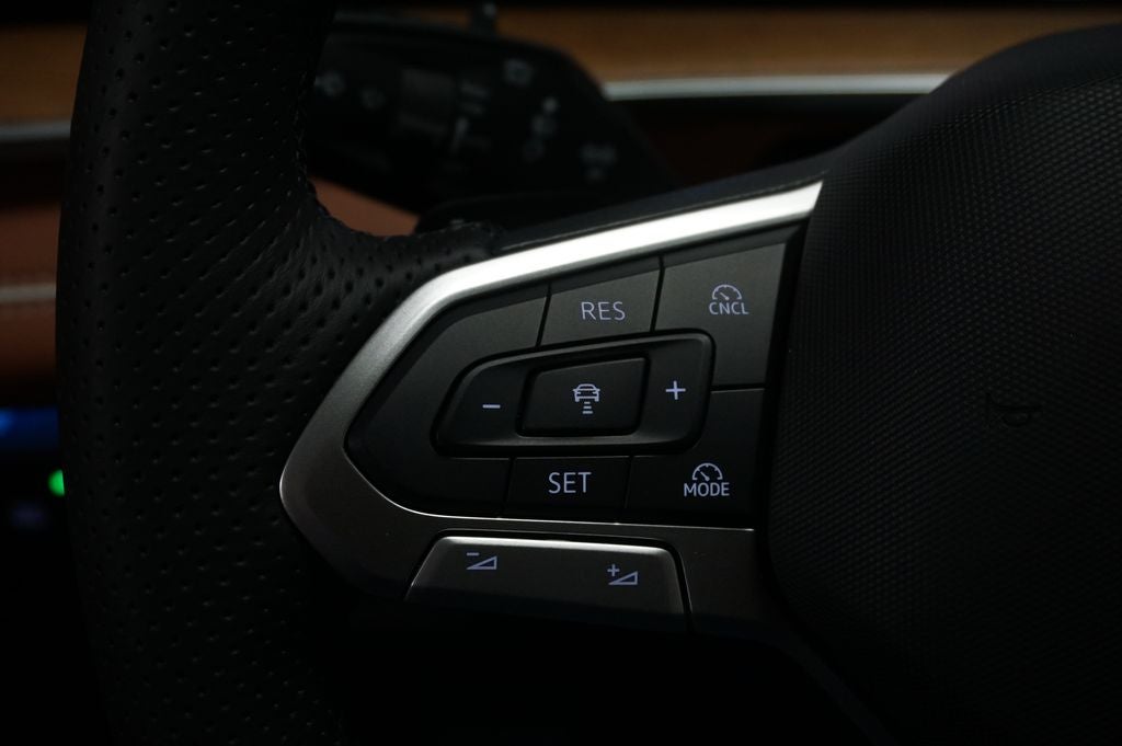 2026 Volkswagen Tiguan 2.0T SEL R-Line Turbo