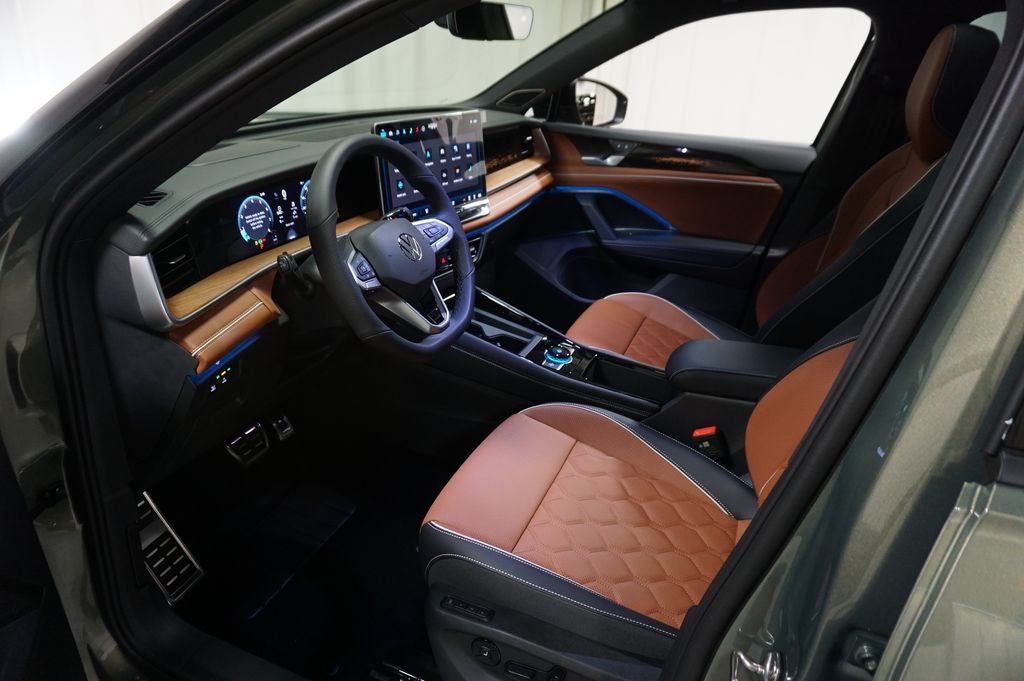 2026 Volkswagen Tiguan 2.0T SEL R-Line Turbo
