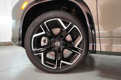 2026 Volkswagen Tiguan 2.0T SEL R-Line Turbo
