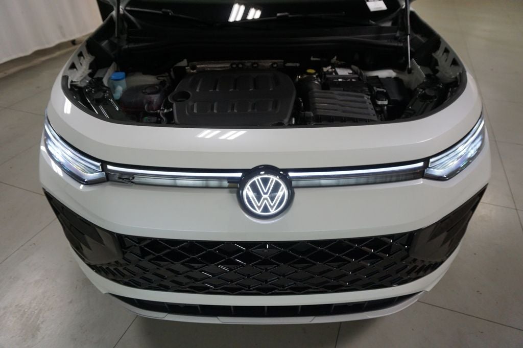 2026 Volkswagen Tiguan 2.0T SEL R-Line Turbo