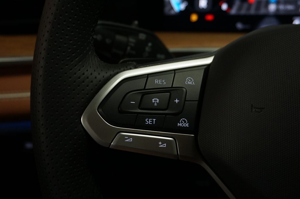 2026 Volkswagen Tiguan 2.0T SEL R-Line Turbo