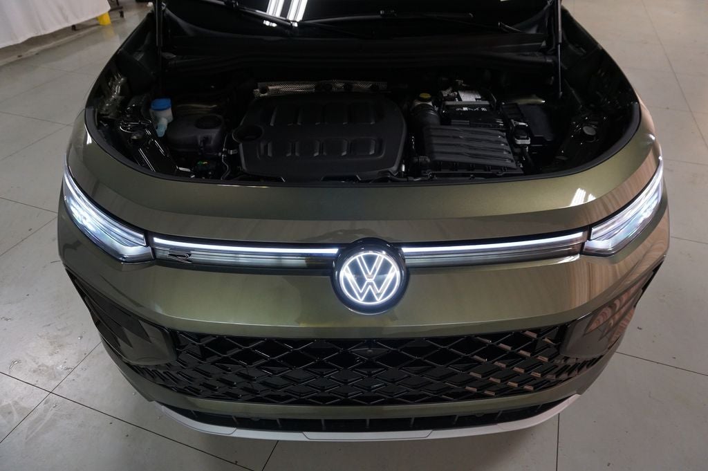 2026 Volkswagen Tiguan 2.0T SEL R-Line Turbo