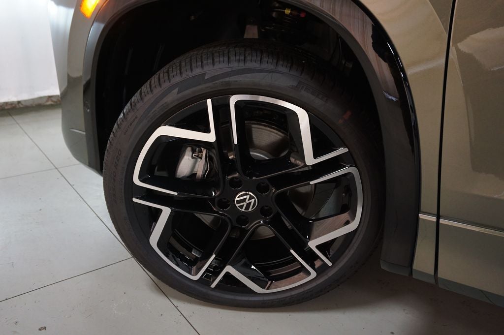 2026 Volkswagen Tiguan 2.0T SEL R-Line Turbo