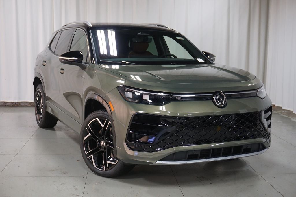 2026 Volkswagen Tiguan 2.0T SEL R-Line Turbo