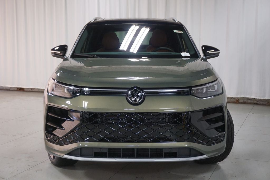 2026 Volkswagen Tiguan 2.0T SEL R-Line Turbo