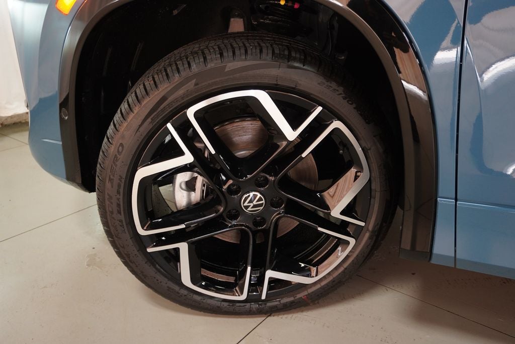 2026 Volkswagen Tiguan 2.0T SEL R-Line Turbo