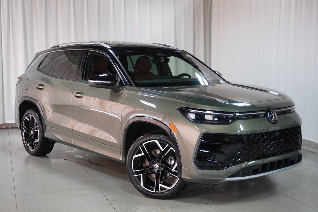 2026 Volkswagen Tiguan 2.0T SEL R-Line Turbo