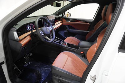 2026 Volkswagen Tiguan 2.0T SEL R-Line