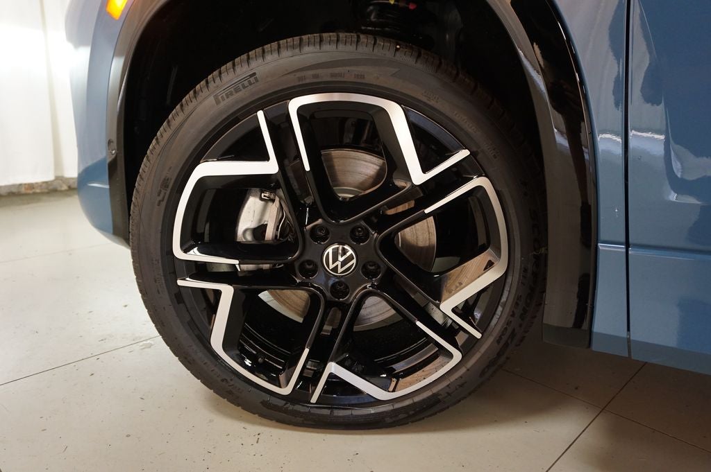 2026 Volkswagen Tiguan 2.0T SEL R-Line Turbo