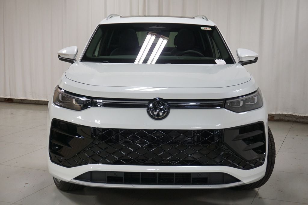 2026 Volkswagen Tiguan 2.0T SEL R-Line Turbo