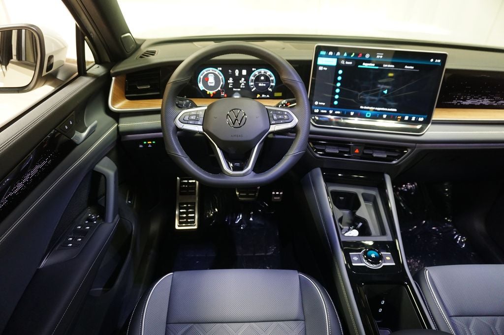 2026 Volkswagen Tiguan 2.0T SEL R-Line Turbo