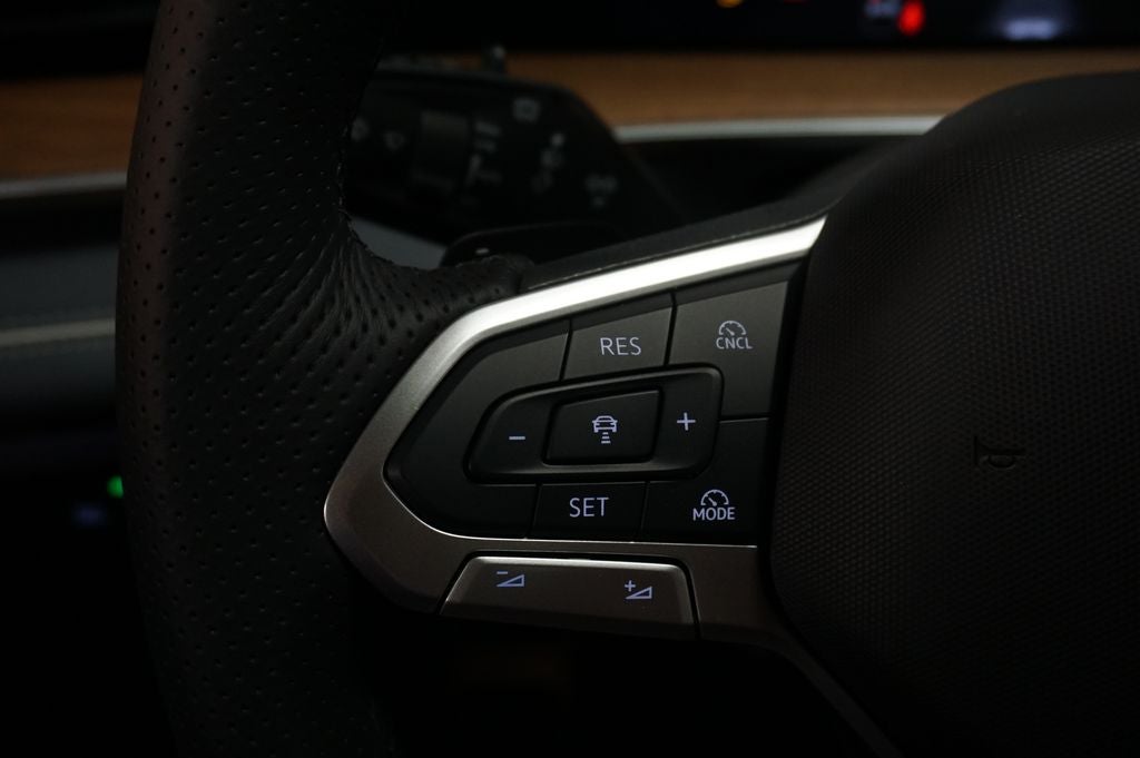 2026 Volkswagen Tiguan 2.0T SEL R-Line Turbo