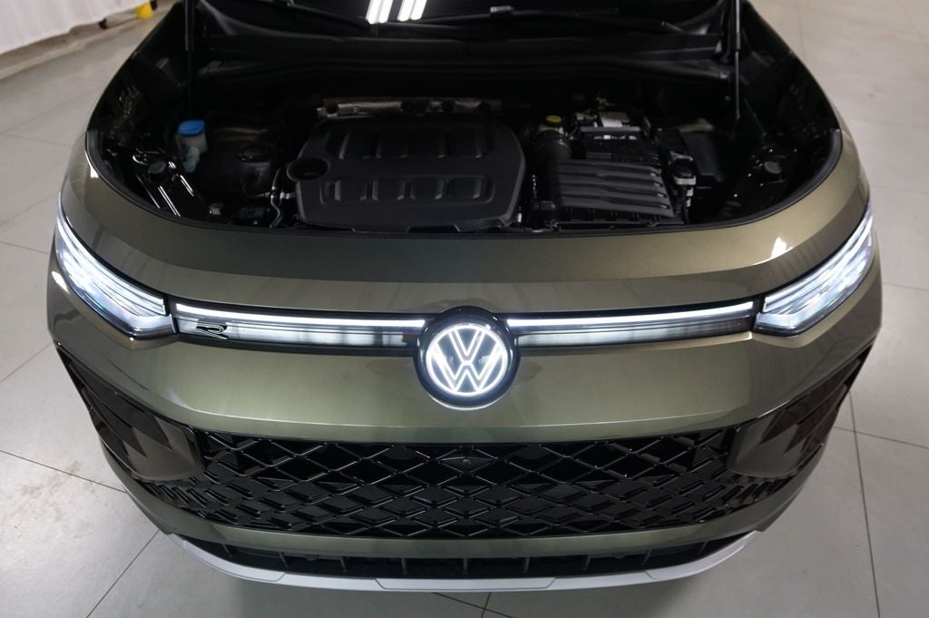 2026 Volkswagen Tiguan 2.0T SEL R-Line Turbo