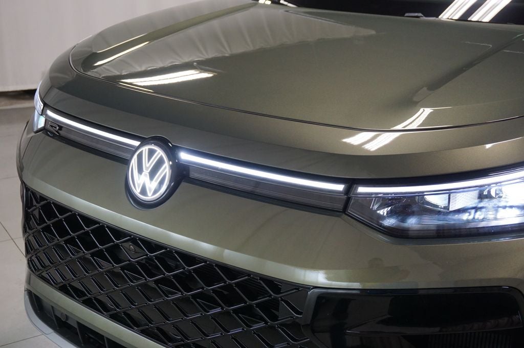 2026 Volkswagen Tiguan 2.0T SEL R-Line Turbo