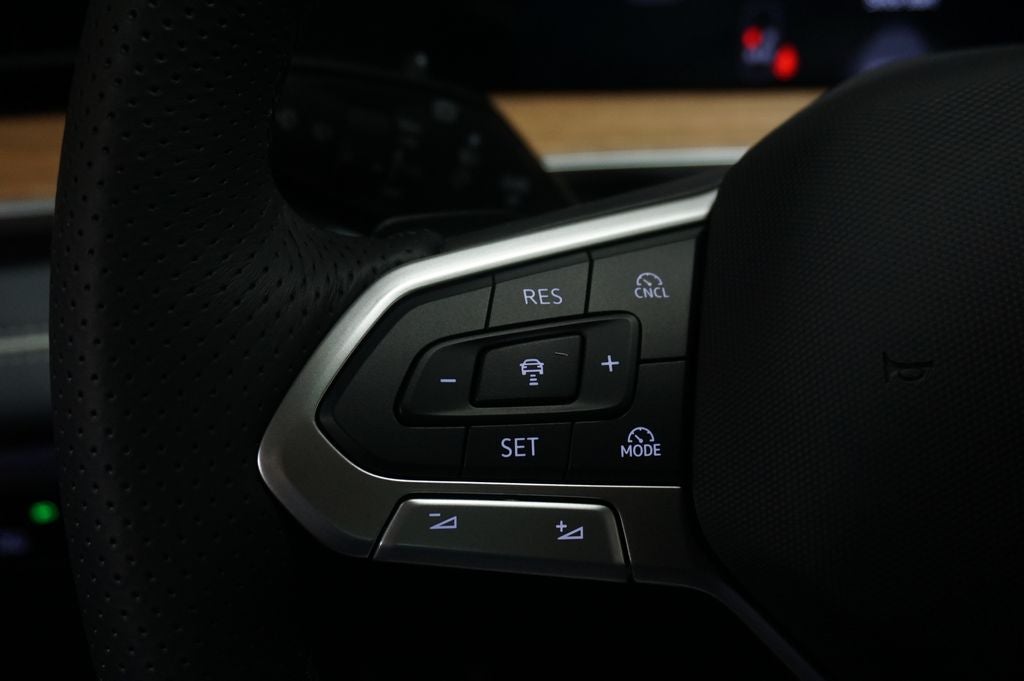 2026 Volkswagen Tiguan 2.0T SEL R-Line Turbo