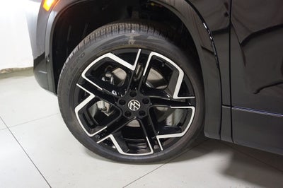 2026 Volkswagen Tiguan 2.0T SEL R-Line Turbo
