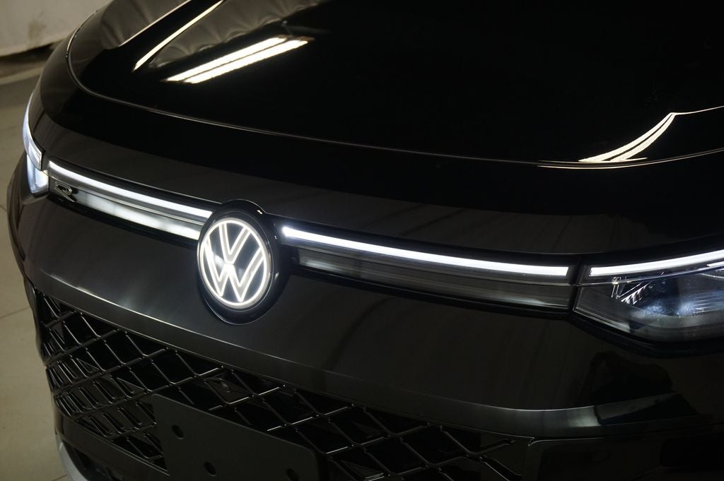 2026 Volkswagen Tiguan 2.0T SEL R-Line Turbo