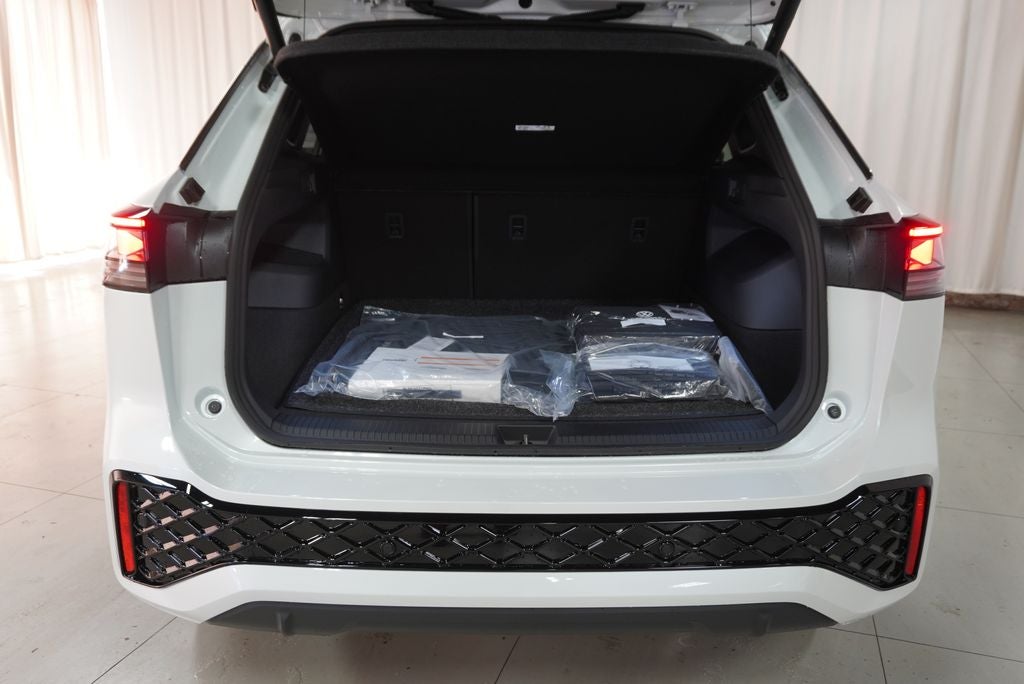 2026 Volkswagen Tiguan 2.0T SEL R-Line Turbo