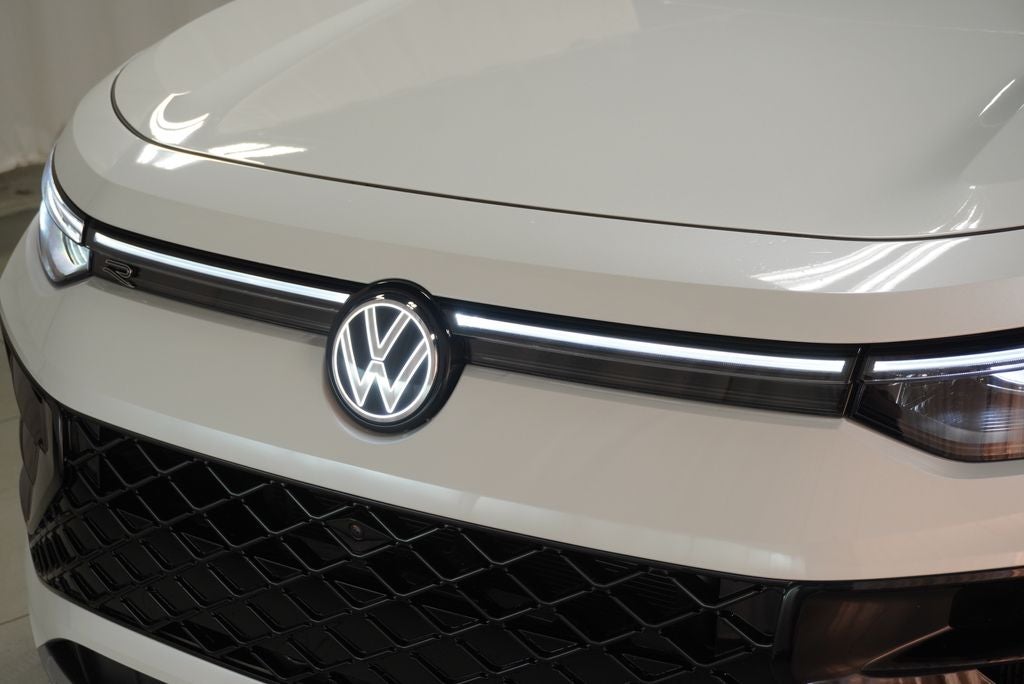 2026 Volkswagen Tiguan 2.0T SEL R-Line Turbo
