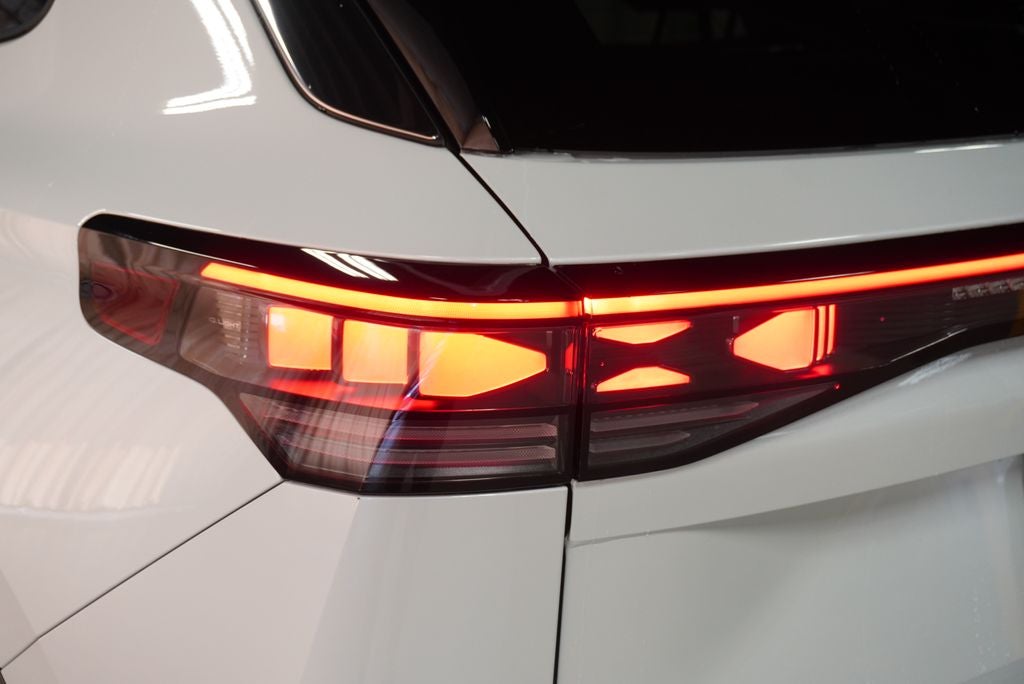 2026 Volkswagen Tiguan 2.0T SEL R-Line Turbo