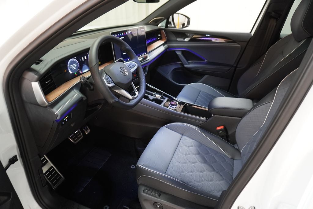 2026 Volkswagen Tiguan 2.0T SEL R-Line Turbo