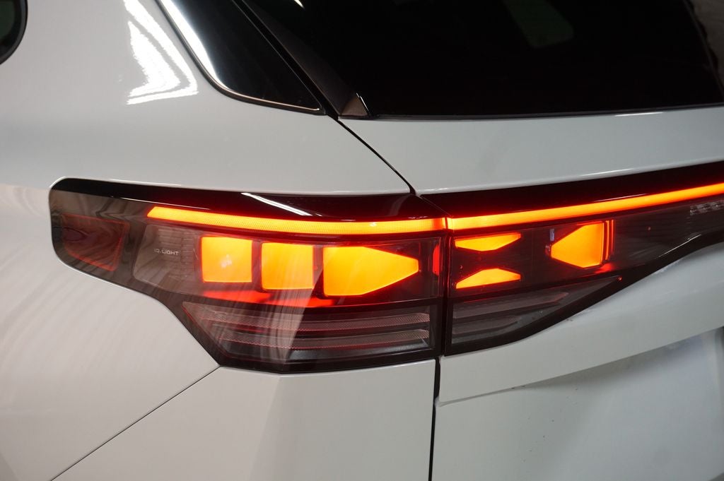 2026 Volkswagen Tiguan 2.0T SEL R-Line Turbo