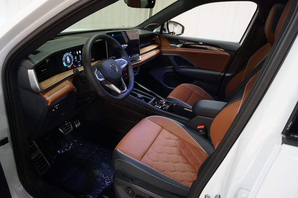 2026 Volkswagen Tiguan 2.0T SEL R-Line Turbo