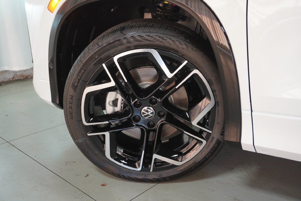 2026 Volkswagen Tiguan SEL R-Line Turbo
