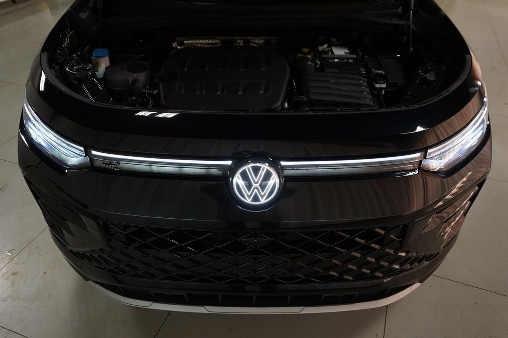 2026 Volkswagen Tiguan 2.0T SEL R-Line Turbo