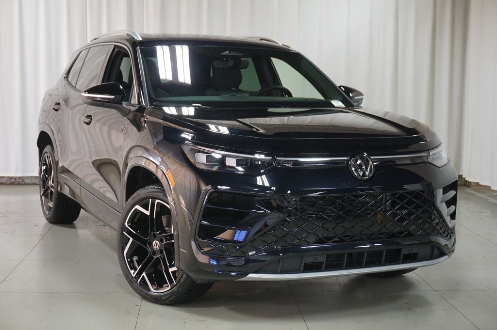 2026 Volkswagen Tiguan 2.0T SEL R-Line Turbo