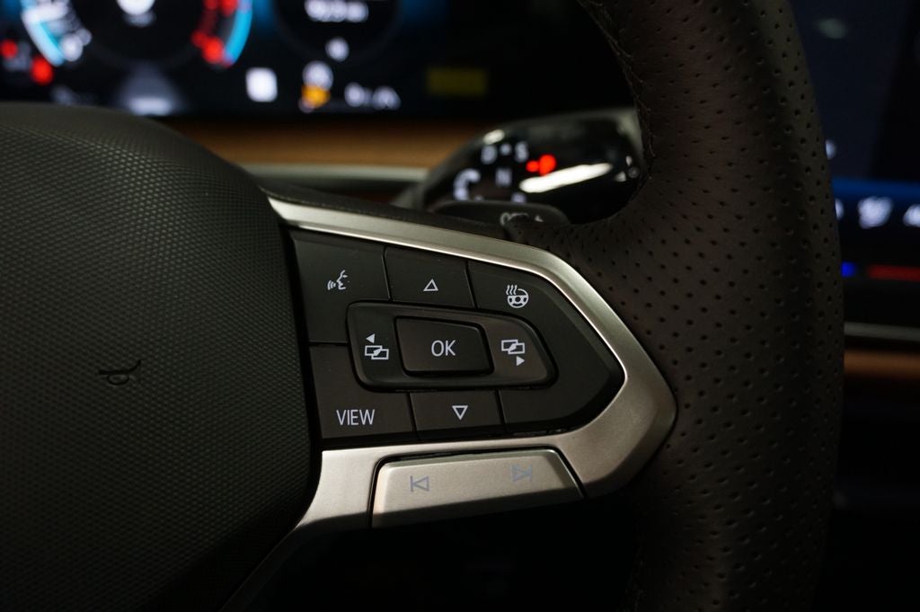 2026 Volkswagen Tiguan 2.0T SEL R-Line Turbo