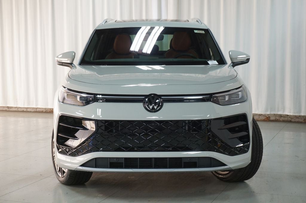 2026 Volkswagen Tiguan 2.0T SEL R-Line Turbo