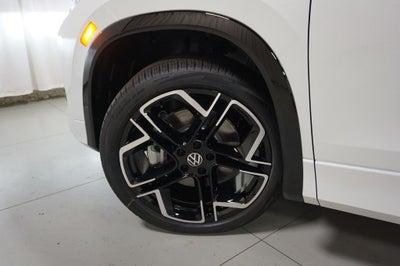 2026 Volkswagen Tiguan 2.0T SEL R-Line Turbo