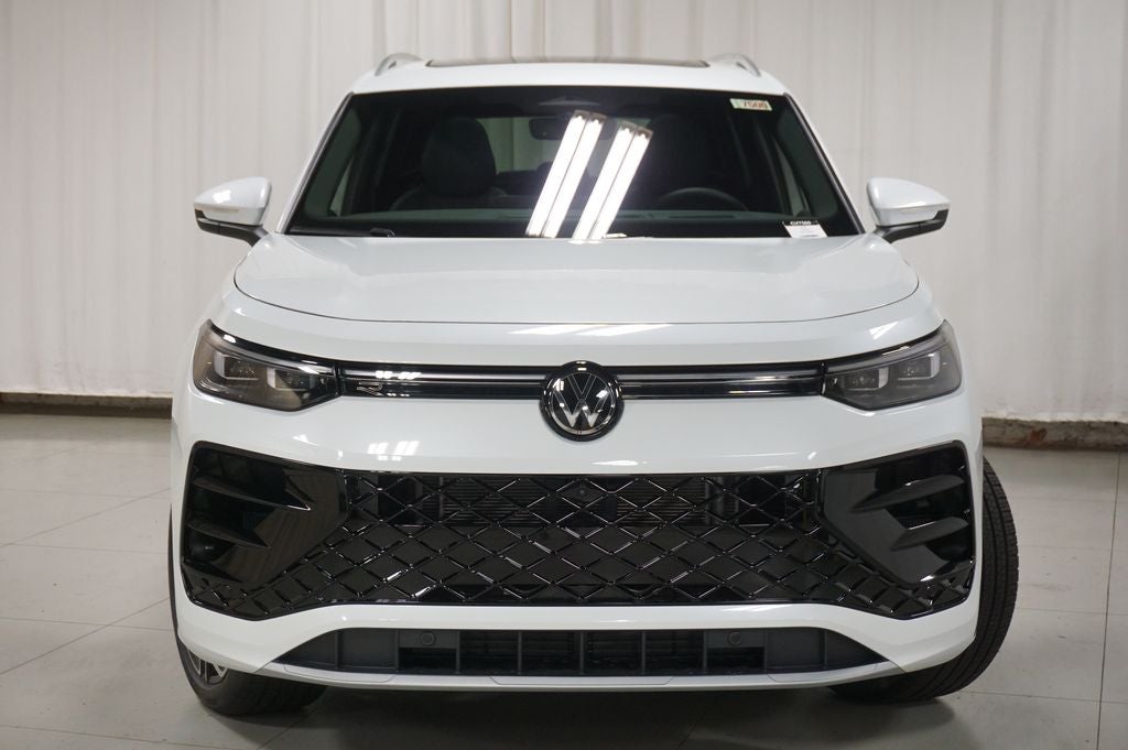 2026 Volkswagen Tiguan 2.0T SEL R-Line Turbo