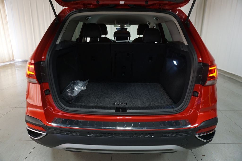 2024 Volkswagen Taos 1.5T SE