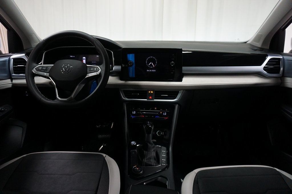 2026 Volkswagen Taos SE