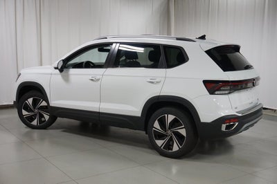 2026 Volkswagen Taos SE